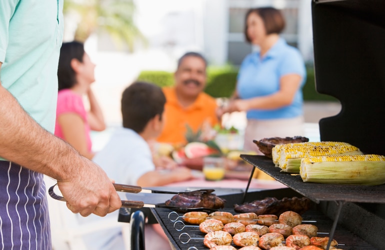 Healthy Tips for Eating at Cookouts
